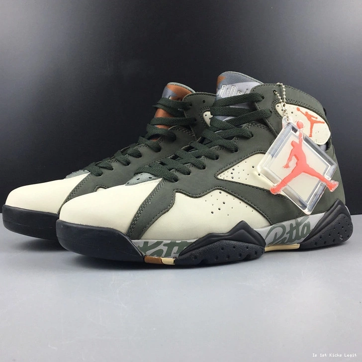 SP 7 100 AT3375 Patta Air x Retro  Jordan 'Icicle' 0320